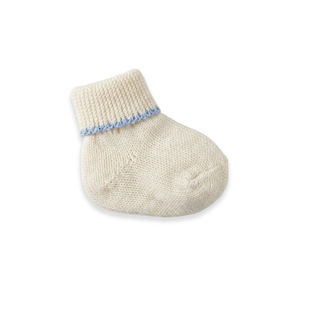 Scarpine neonato in lana merino color panna con profilo celeste