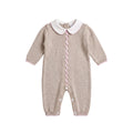 Tutina sartoriale bambina color tortora in maglia con colletto bebè e ricamo a nastro